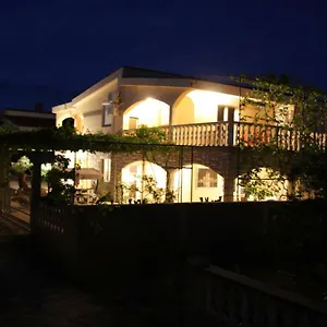  Apartament Casa Rada